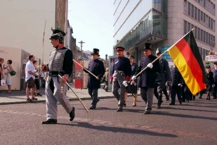 Parade 08 - Bild 108 (MZ)